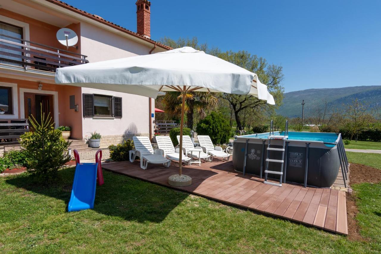 Family Friendly Apartments With A Swimming Pool Cepic, Central Istria - Sredisnja Istra - 11636 Zatka Cepic Экстерьер фото